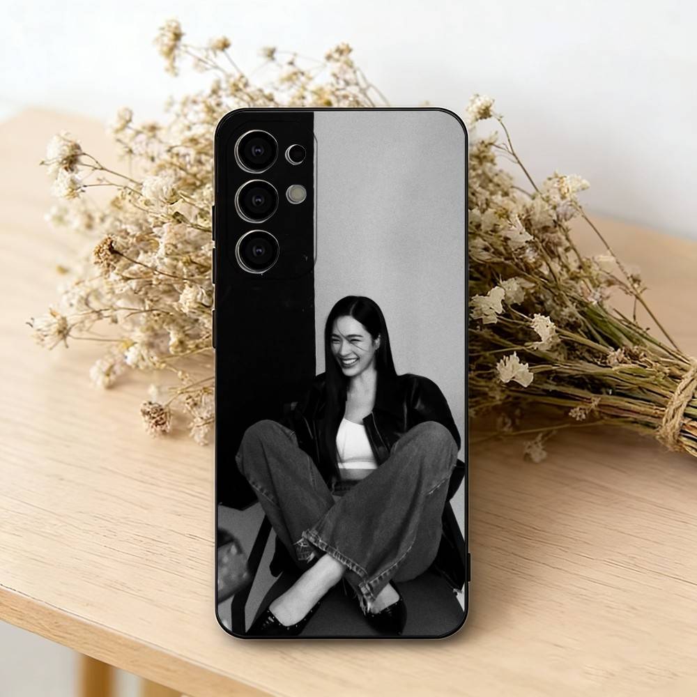 L-Lingling Kwong Actress Phone Case For Samsung S25,S24,S21,S22,S23,S30,Ultra,S20,Plus,Fe,Soft Silicone Black Cover