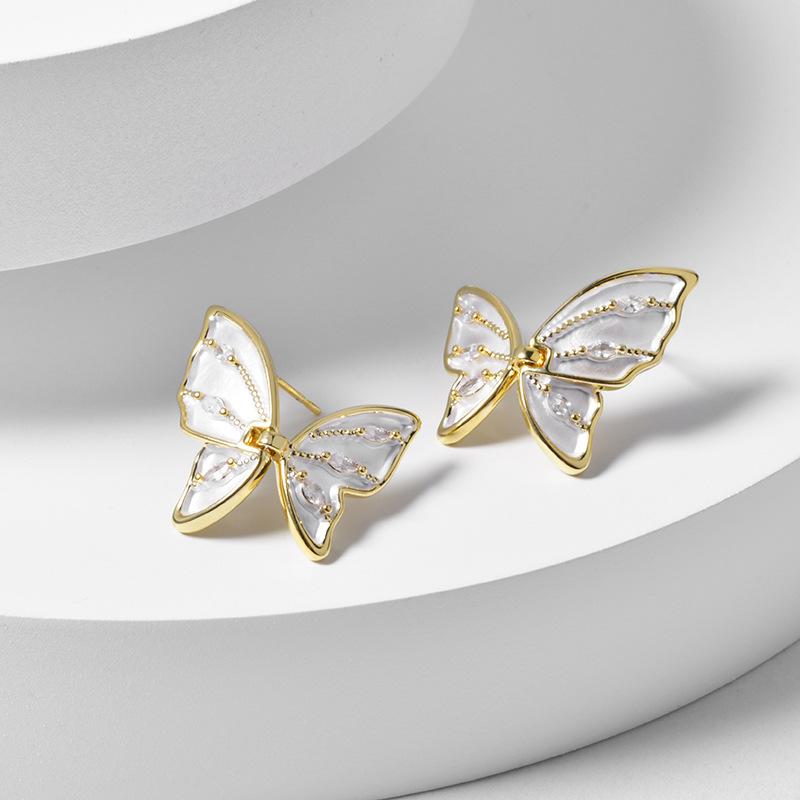 Süße Schmetterlings-Steckohrringe im koreanischen Stil, leichter Luxus, mit Zirkonia akzentuiert, Muscheltextur, Schmuck für Damen