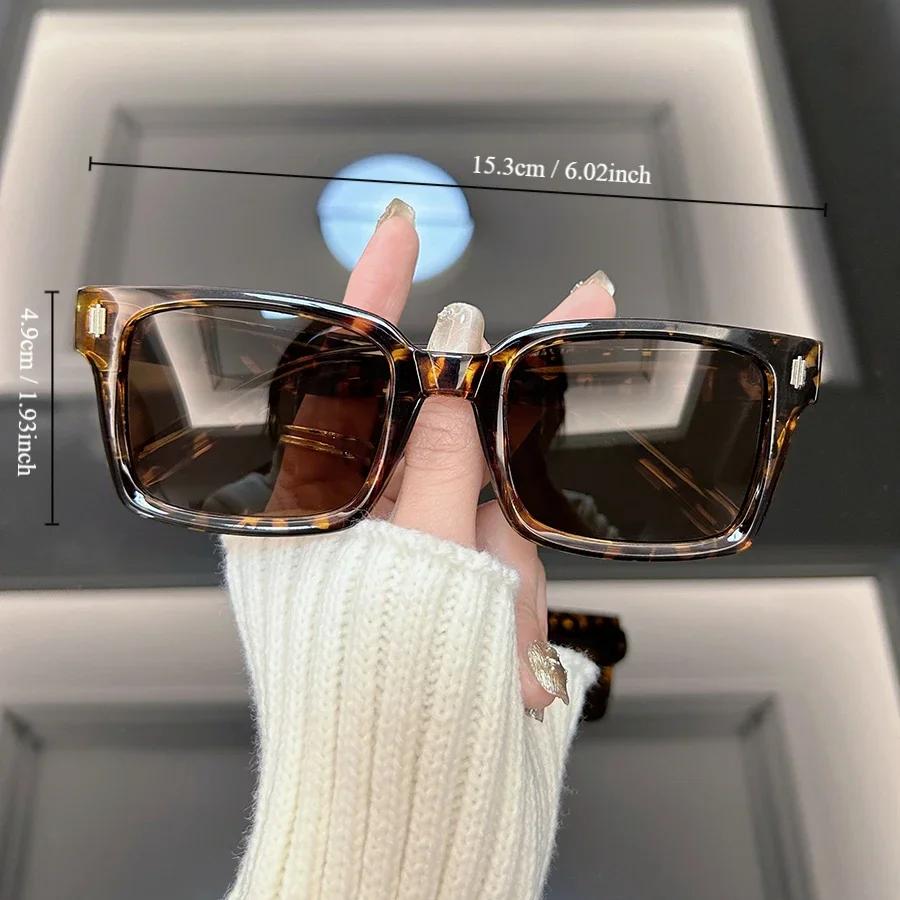 New Square Sunglasses Women Men Brand Designer Shades Sun Glasses Female Male Vintage Fashion Rivet Luxury