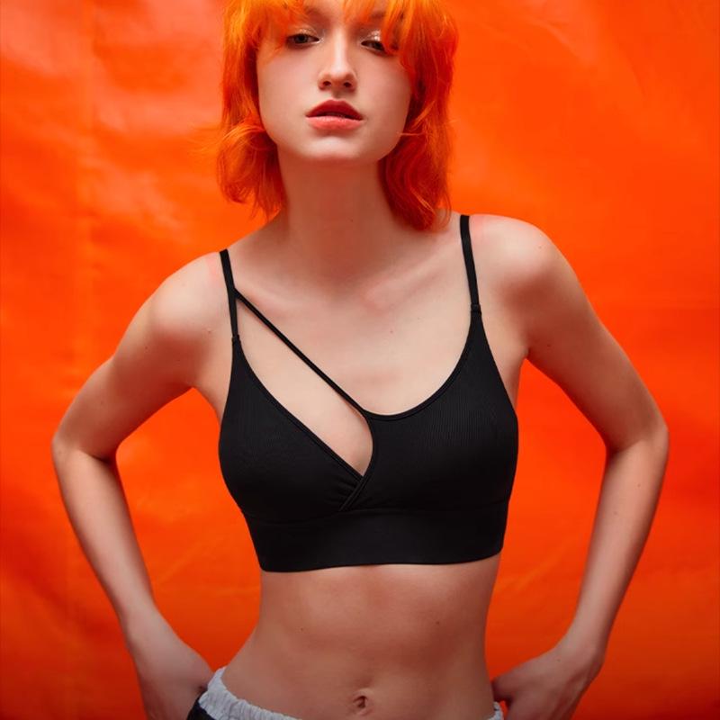 

Женский летний сексуальный спортивный бюстгальтер для йоги - топ-труба с двойными плечами и сборками для танцев и фитнеса Large чёрный