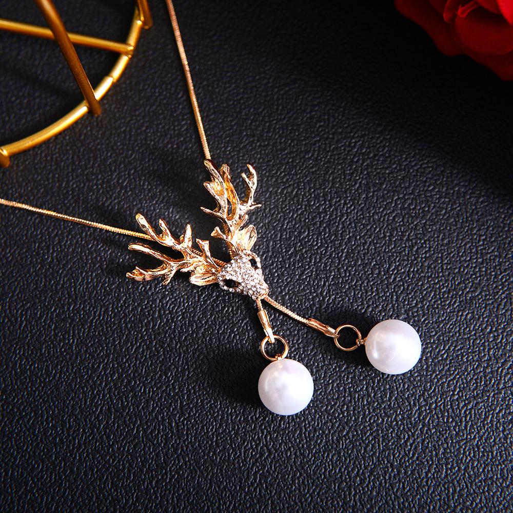 Elegant Long Chain Sweater Necklace: Autumn/Winter Chic Pendant for Women