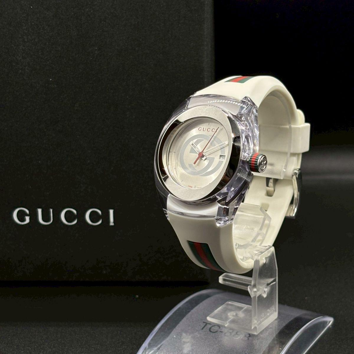 Used [Add a sense of fun to white] GUCCI Watch Sink Interlocking Sherry Line Rubber Quartz 137.3 White