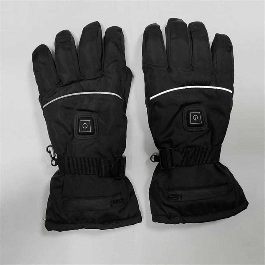 1.The Waterproof Layer Inserts Moisture from the Wick and Helps Keep Hands Warm and Dry During Exercise and Play.