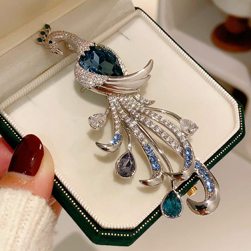 Fashion Exquisite Peacock Rhinestone Brooch For Women Clothing Coat Accessories Gifts