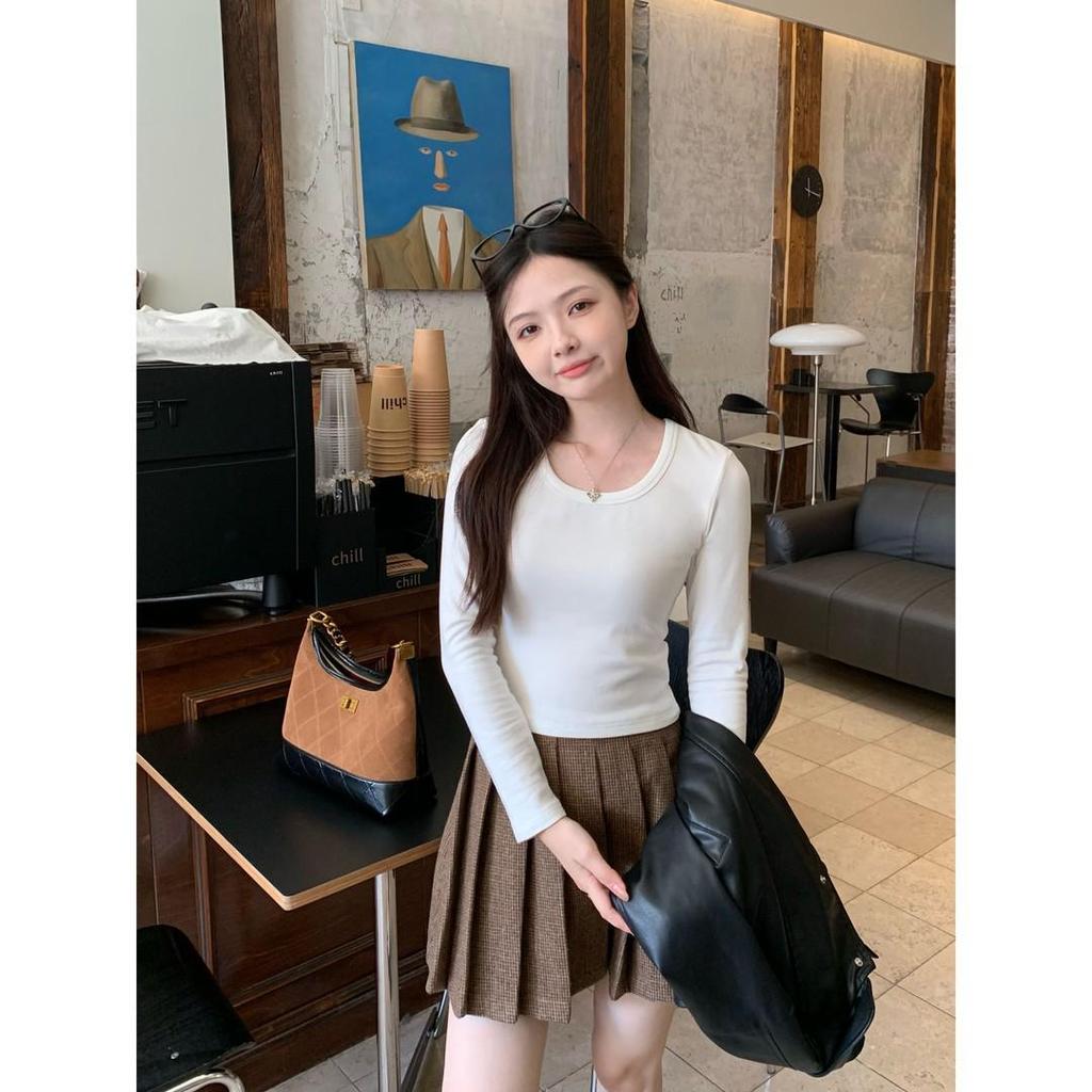 Classic Soft Bouncy U-neck Long-sleeve Versatile Slimming Base Layer Shirt