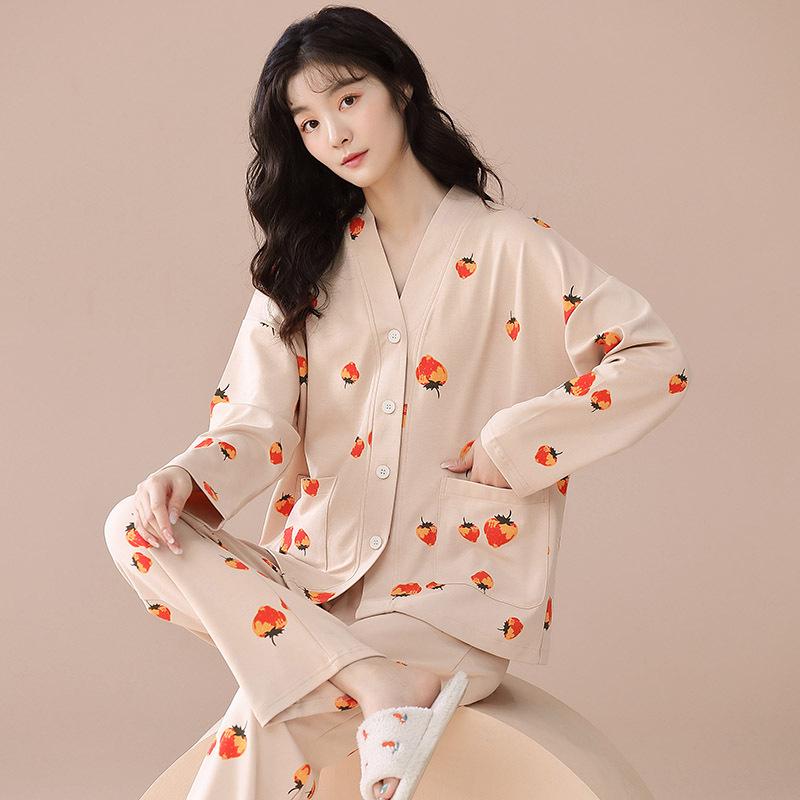 Autumn V-Neck Women's Pajamas Set: Cute Long-Sleeve, Plus-Size Homewear for Spring/Autumn.