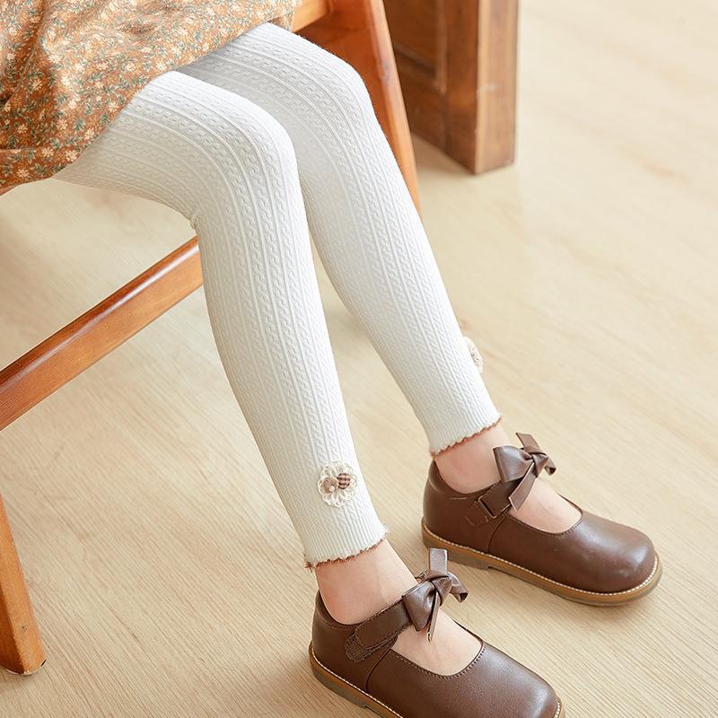 Girls' Fleece Lined Cable Knit Button Flower Tights - Nine-Point Length for Spring, Autumn, and Winter Wear