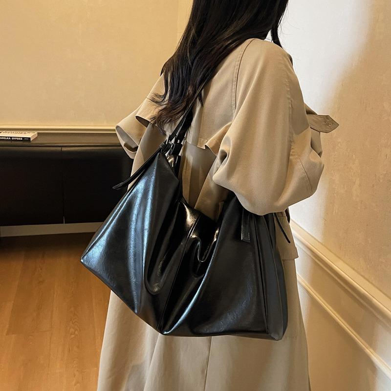 Retro commuter bag women's bag autumn and winter new fashion shoulder tote bag large capacity armpit bag