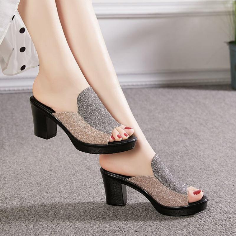 

Waterproof platform, thick-soled fish mouth, thick-heeled cool slippers, women s new middle-aged high-heeled mother sandals in summer 2025 35 серебряный