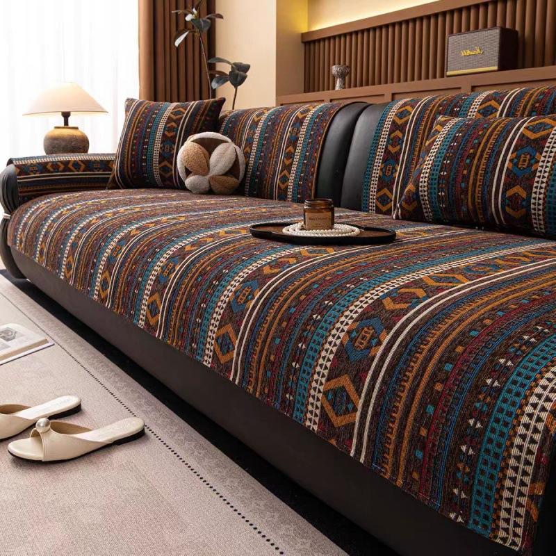 Bohemian-Style Chenille Sofa Cushion Non-Slip One-Piece Cover Cat-Scratch Resistant All-Season Living Room Sofa Protector