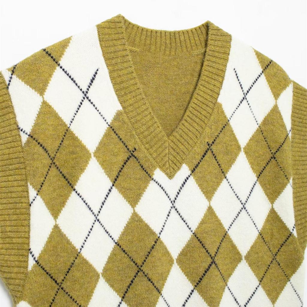 2025 Spring Women's Slim V-Neck Argyle Jacquard Knit Vest
