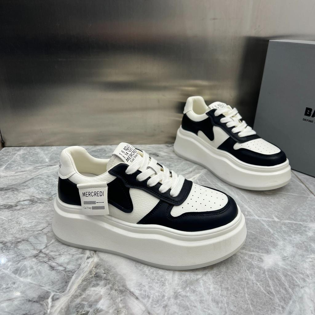 Platform White Shoes Women's 2025 New Popular Leather Fashion Versatile Small Fragrant Wind Height Leisure Sports Board Shoes
