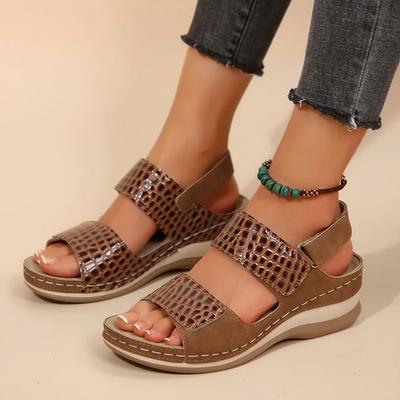 Outdoor Damenschuhe 2025 Hohe Qualität Offene Zehen Damen Sandalen Lässige Sandalen Damen Runde Zehen Keile Übergröße Schuhe Damen