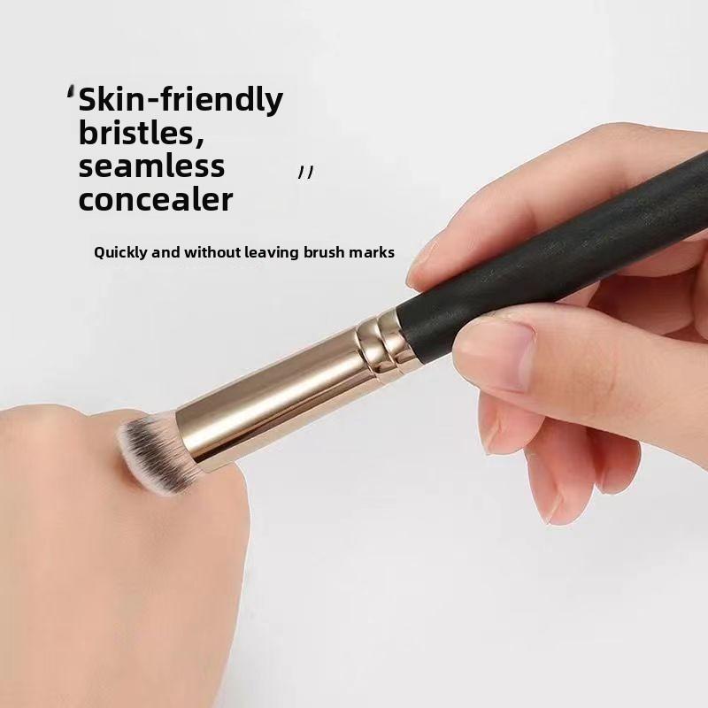 New Flat Foundation Brush Non-Absorbent Thin Concealer Mask Brush Makeup Brush