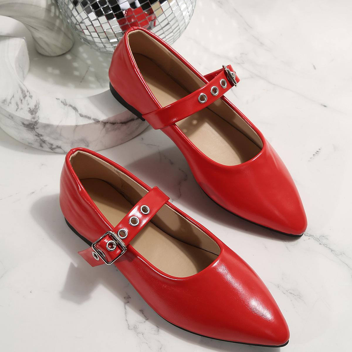 

Foreign trade large size French retro flat-soled single shoes for women 2025 new Mary Jane one-word buckle single shoes for women 43 червоний