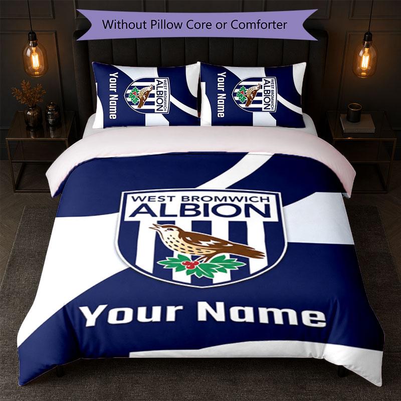 Set Biancheria da Letto Personalizzato West Bromwich Albion FC con Nome Testo 1 Copripiumino + 2 Federe Logo Calcio Regalo Personalizzato per Occasioni Speciali Decorazione Camera da Letto