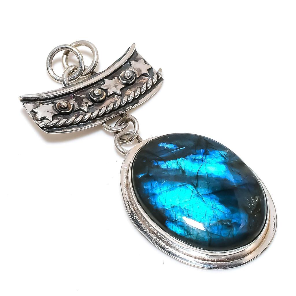 Natural Labradorite Gemstone Silver Pendant In 925 Sterling Silver- Handmade Design, Everyday Wear Jewelry, Unique Labradorite Pendant Wadding Gifts