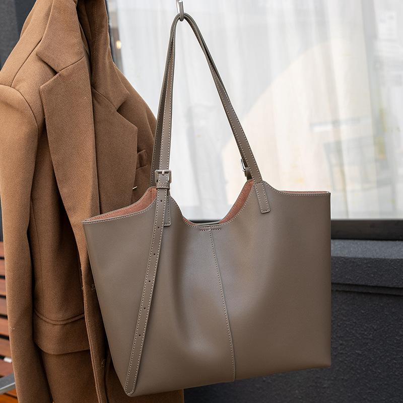 Genuine leather autumn and winter new tote bag, high-end versatile cowhide solid color commuter bag, large capacity shoulder armpit bag