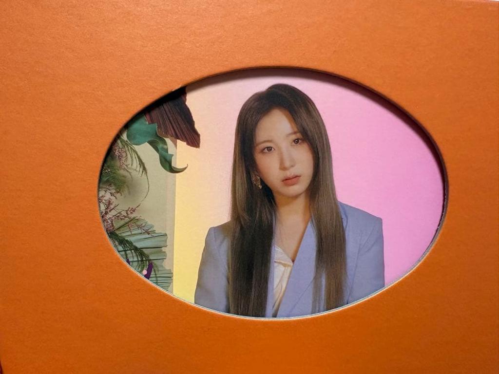 [USED] Minju autograph