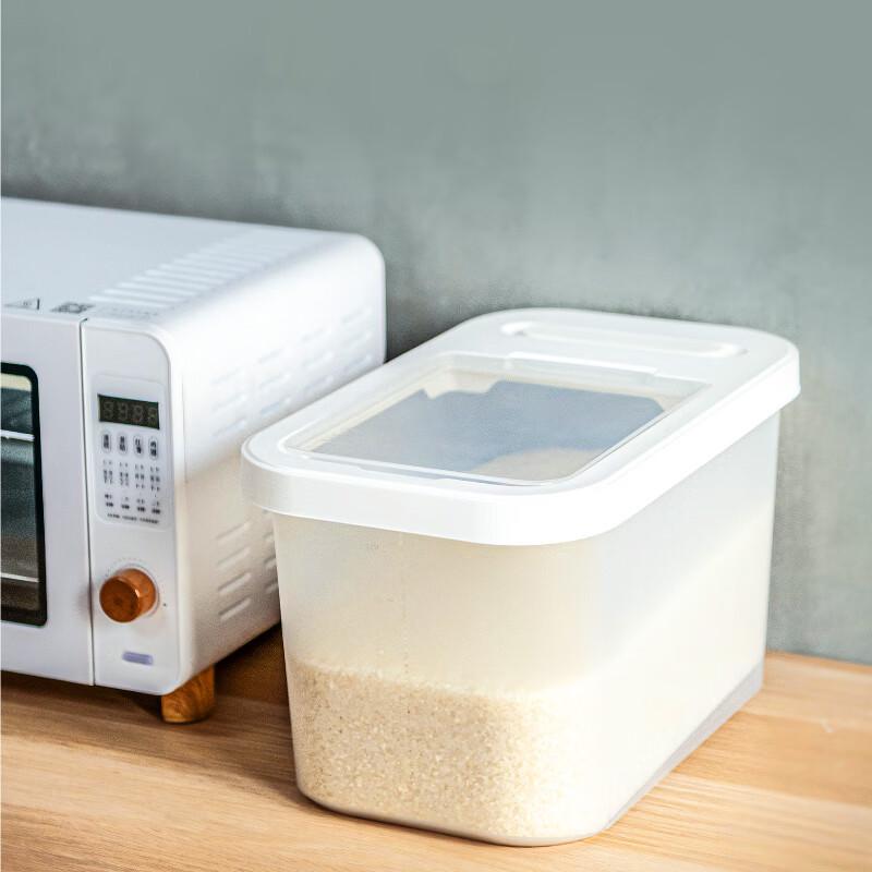 

Xitianlong 15kg Flip-Top Plastic Rice Storage Bin with Wheels