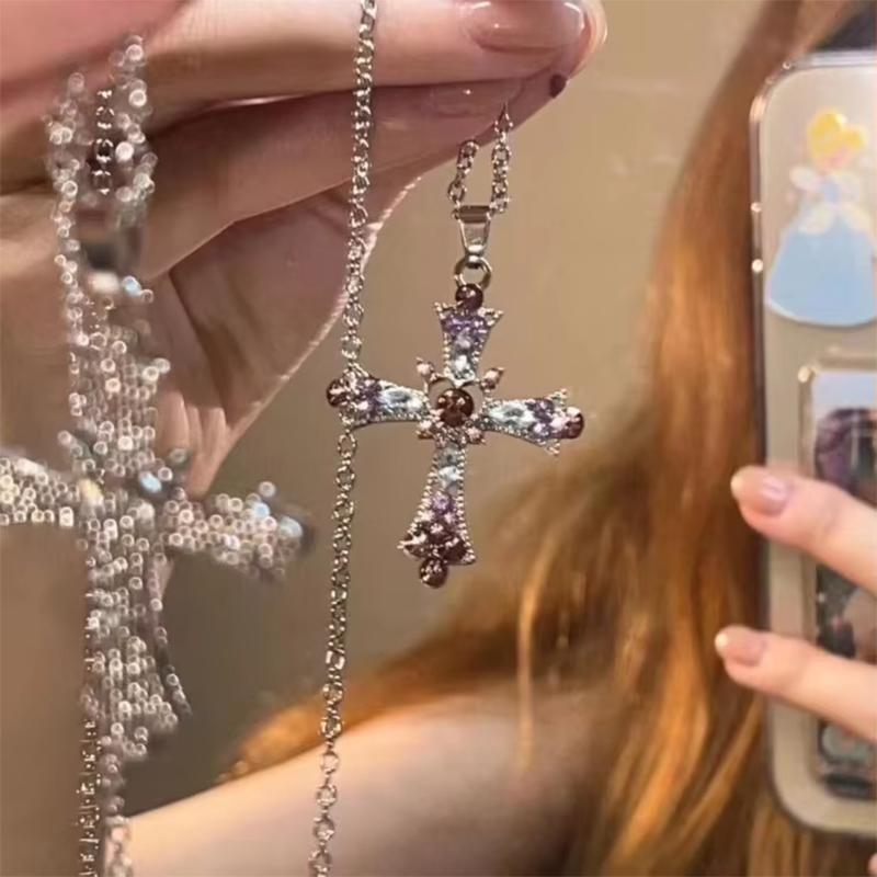 Sweet And Cool Style Spicy Girl Cross Necklace, Women'S Personalized Collarbone Chain, Niche Design Neck Accessory