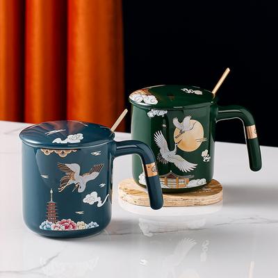 Avancerad keramisk mugg i kinesisk stil för kaffekoppar Nyårsmuggar Mugg med lock Vackra temuggar Dryckesvaror Original Ölbar