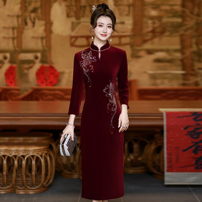 Hot Diamond Happy Granny Wedding Dress 1011 New Mom Dress Middle-aged Velvet Autumn Long Sleeve Cheongsam Women
