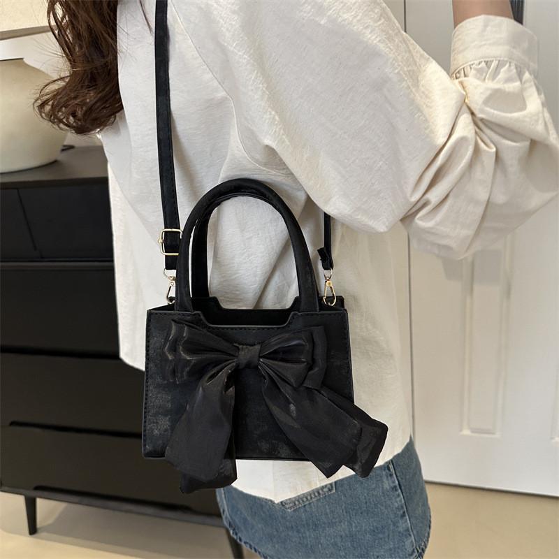 Butterfly Bow Small Shoulder Bag Pu Material With Zipper Closure For Daily Use