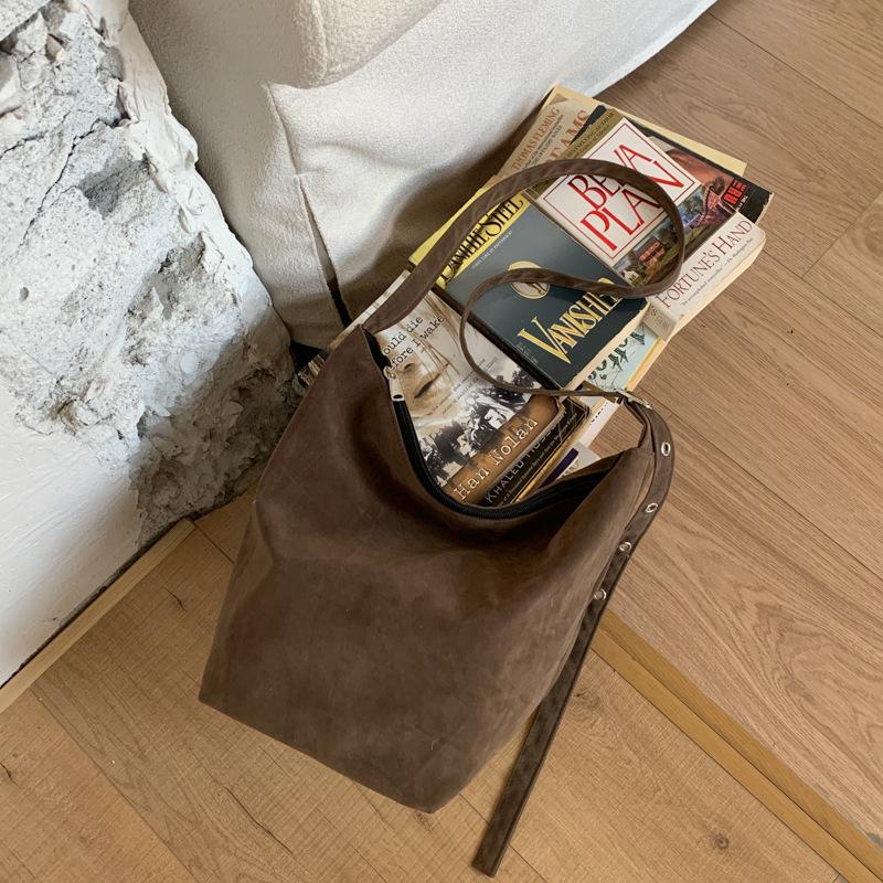 

Autumn new retro niche simple large-capacity shoulder bag fashion leopard print versatile handbag women s bag коричневый