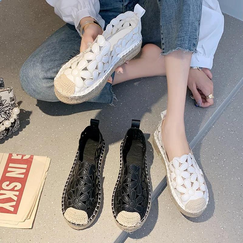 Fashion Women Flat Shoes 2025 Spring Retro Hollow Breathable Women Oxford Shoes Fahsion Platform Slip On Women Casual Espadrilles Shoes