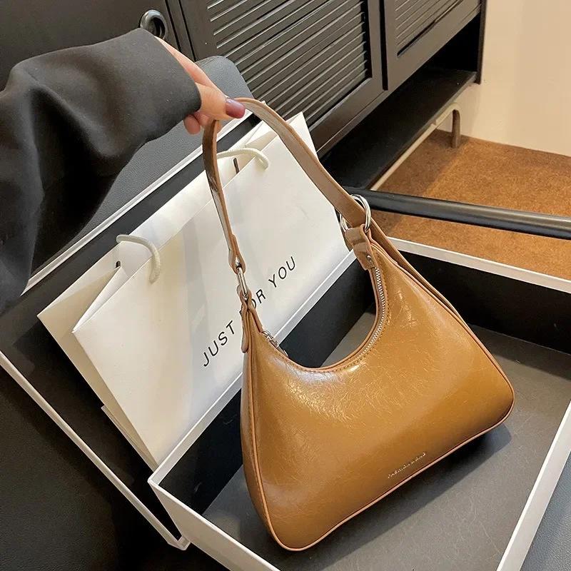 French Style Armpit Bag for Women  New High-end Versatile Designer Shoulder Bags Retro Waxed Oil Leather Bag