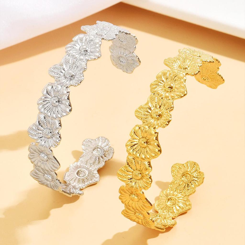 Vintage French Floral Open Flower Bracelet, 18K Gold Plated Stainless Steel Jewelry for Women