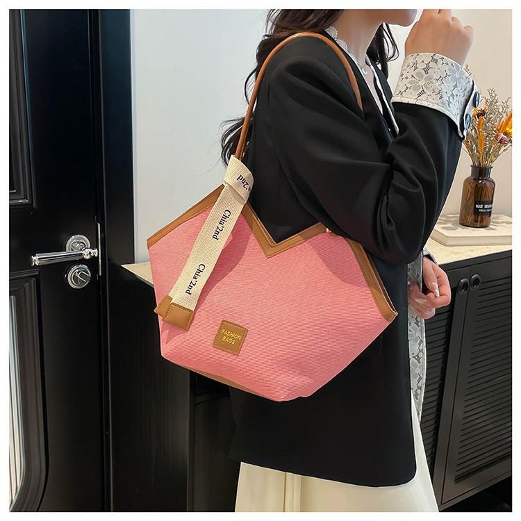Retro fashion tote bag women 2025 new commuting large capacity shoulder bag trendy casual underarm bag women