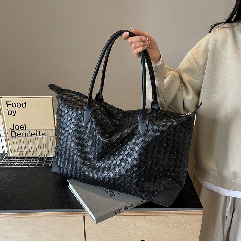 Large Capacity Woven Bag Women's 2026 Summer New Retro Short-distance Travel Bag Korean Fashion Portable Tote Bag