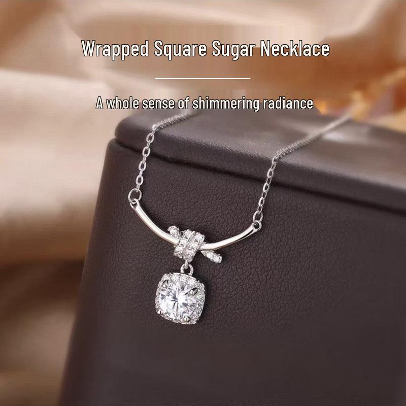 S925 Shimmering Zirconia Square Pendant Necklace: Stylish, Luxurious, and Comfortable for Everyday Wear