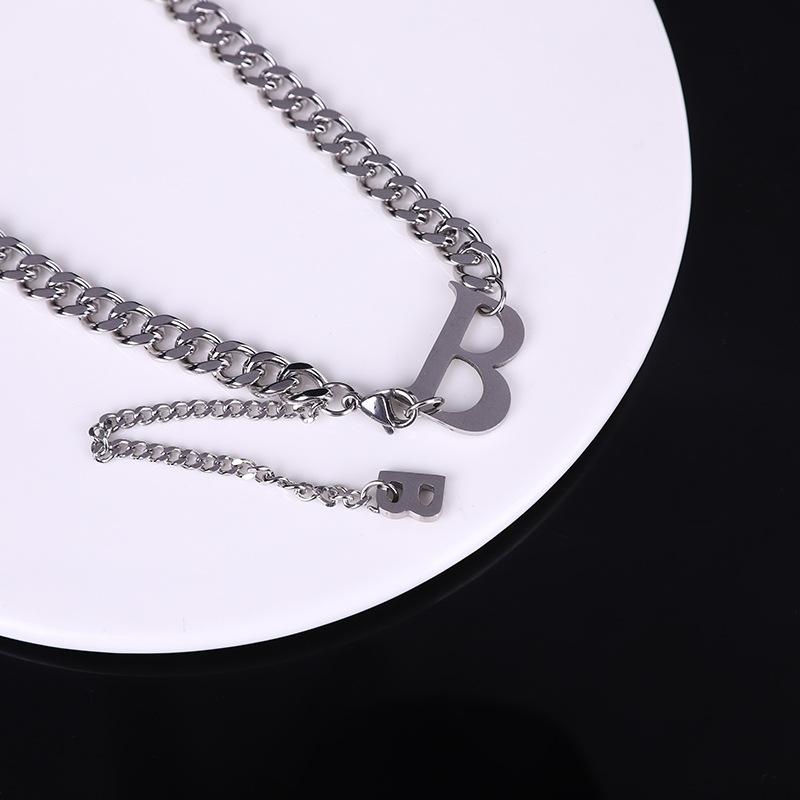Geometric cold wind thick chain collarbone chain necklace titanium steel European and American trend hip hop letter B pendant neck chain jewelry