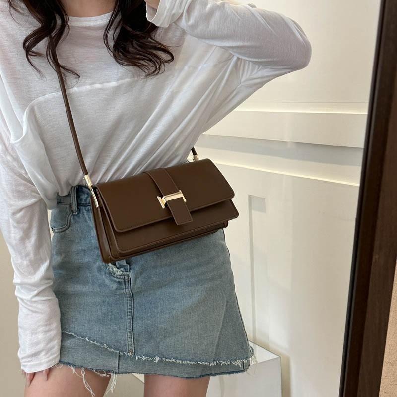 Women's Shoulder Bag New Trend Retro Small Square Bag Niche Versatile Simple Solid Color Messenger Bag