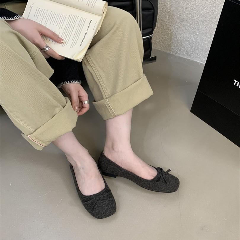 Gentle and cute flat-soled ballet shoes women's shoes 2025 spring evening breeze temperament red with skirt shallow mouth single shoes