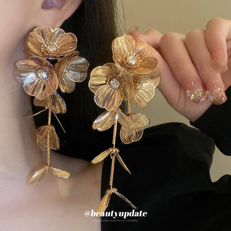 GemChic Women's Earrings Ear Stud  Needle Fashion Embed Zircon Flower Exquisite Earrings Cool Birthday Christmas Jewelry Gift