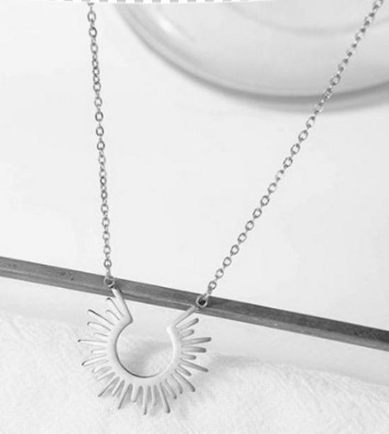 Sunflower Series 18K Gold Plated Necklace - European & American Style, Titanium Steel Clavicle Chain for Women