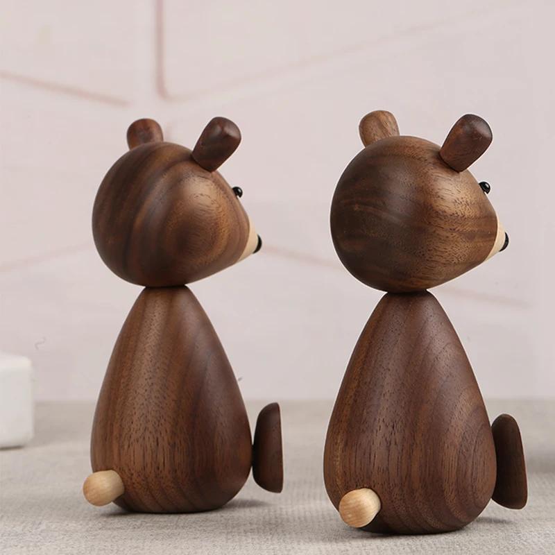 Figurine din lemn de urs brun din Danemarca pentru decorarea casei