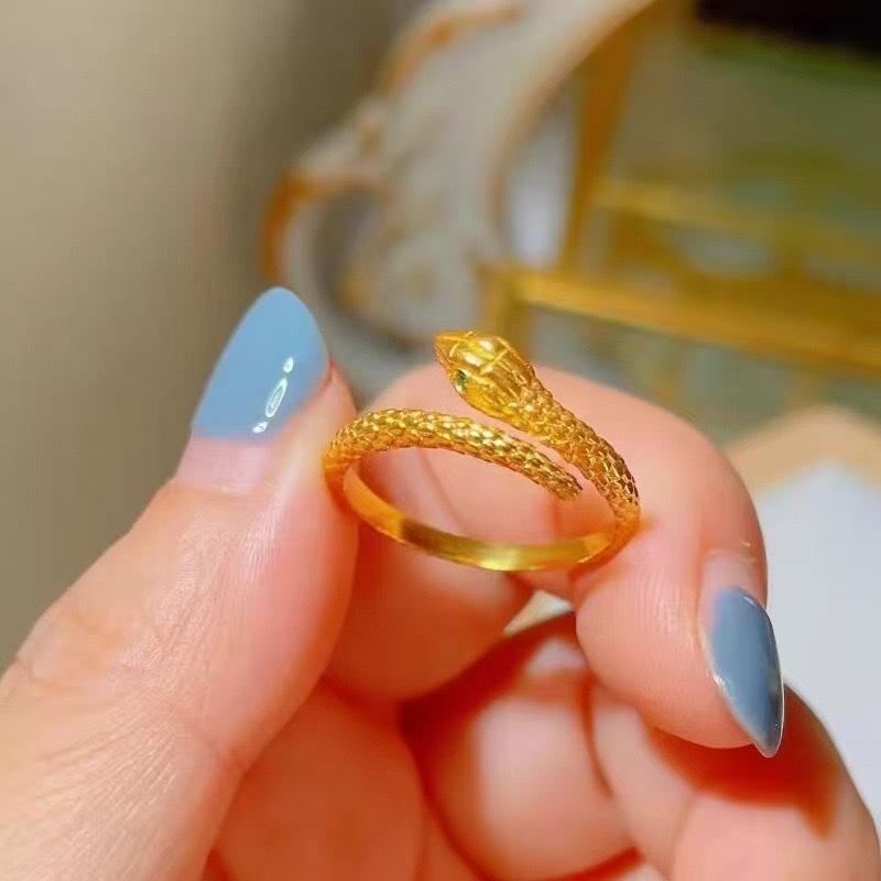 Spirit Snake Ring Women's Simple Niche Fashion Personality Open Index Finger Ring Versatile Temperament Green Diamond Snake Ring Jewelry