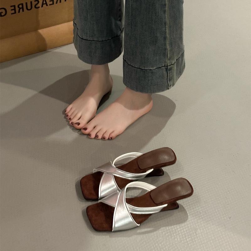 Retro square head cross with cool slippers women's new summer wear temperament wedge heel slippers sandals