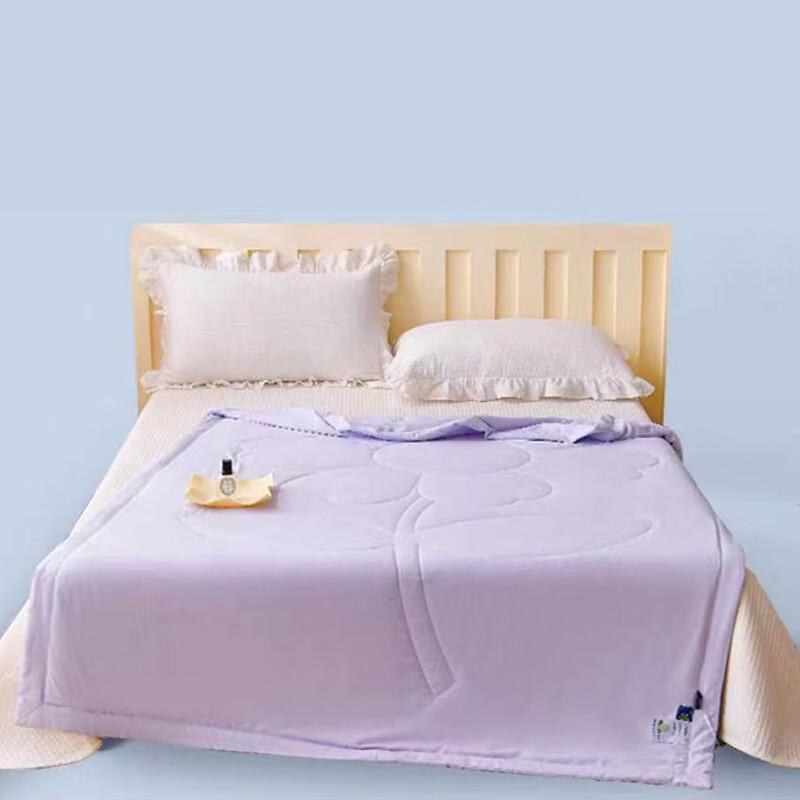 Summer Jacquard Silk Blend Quilt