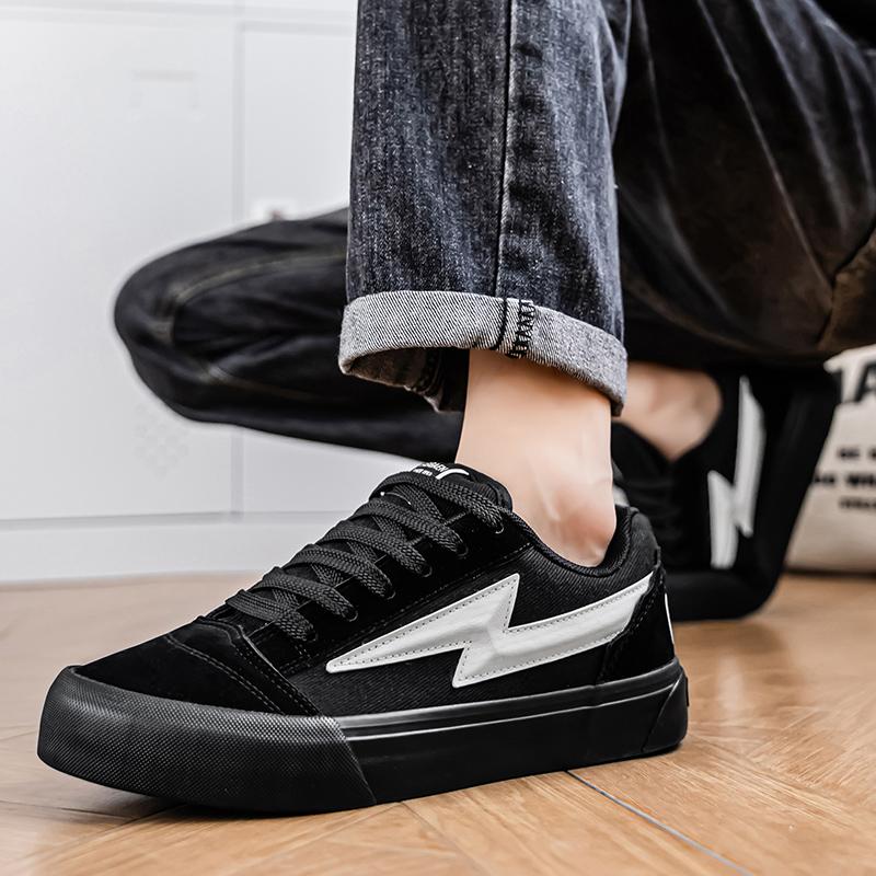 Retro Casual Board Shoes Men's Outdoor Breathable Thick Sole Comfortable Round Toe Sports Versatile Casual Shoes Classic