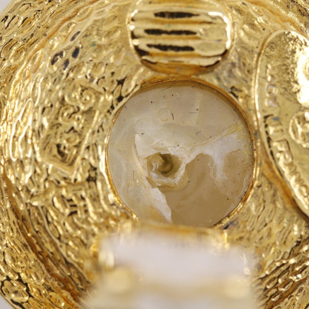 CHANEL Round logo Earring vintage Plated Gold/Fake pearl 21.8g Women Used