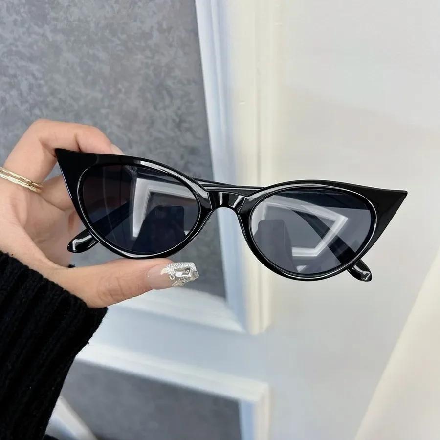 Designer Cat Eye Sunglasses Women Men Comfortable Cateye Sun Glasses Female Male Small Frame Mirror Trendy