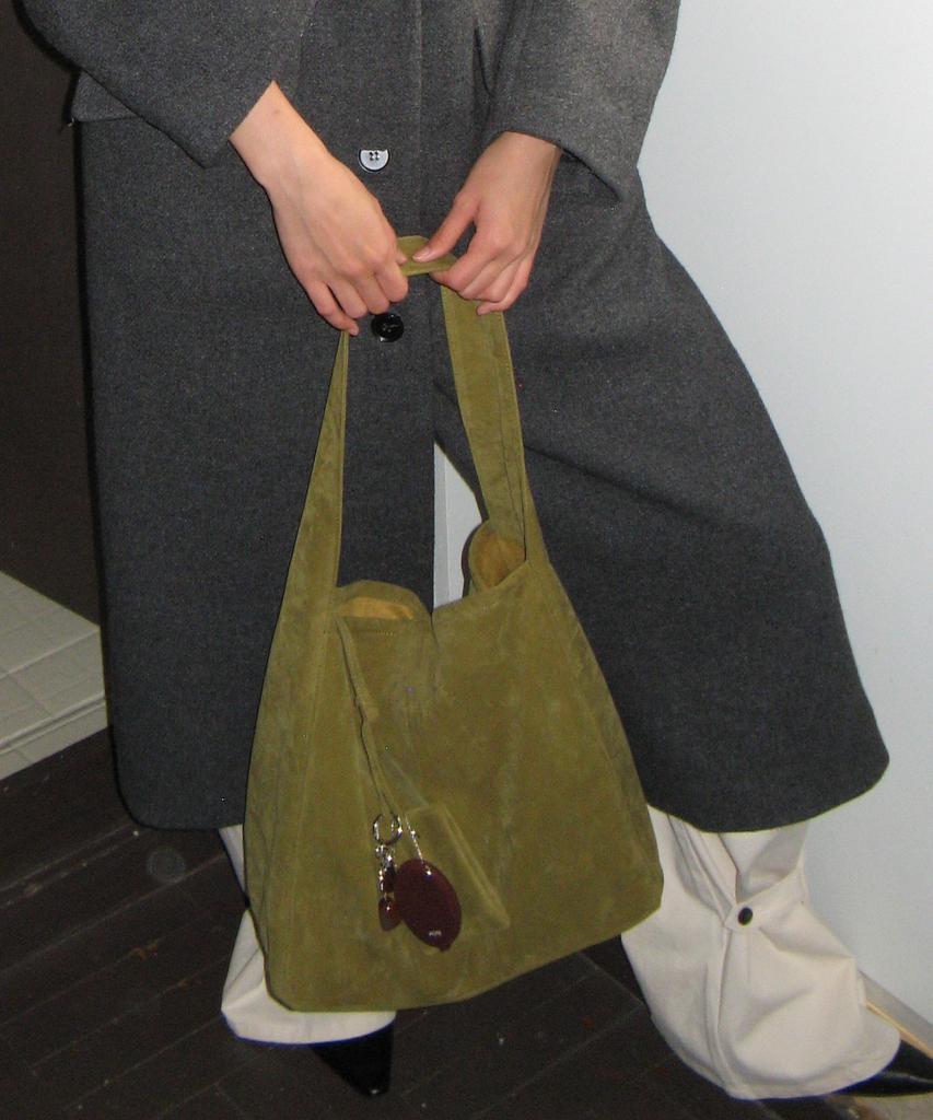Pote 0007 Layered Pouch Hobo Bag_Suede Olive