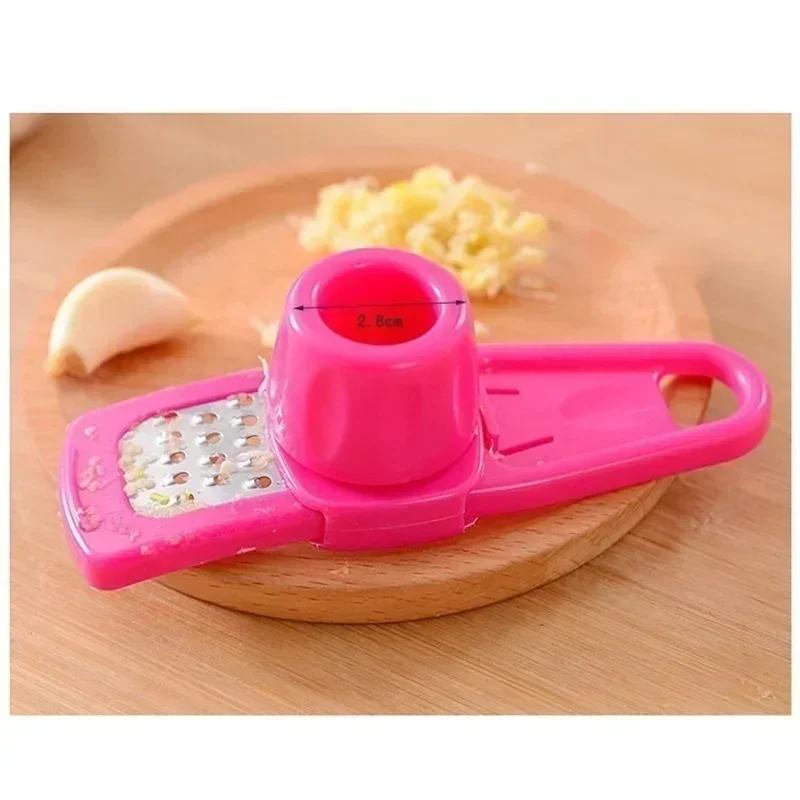 

Кухонные многоцветные инструменты Чеснокодавка Многофункциональная мельница для имбиря Чеснокорезка Пресс для чеснока Бытовые принадлежности красный