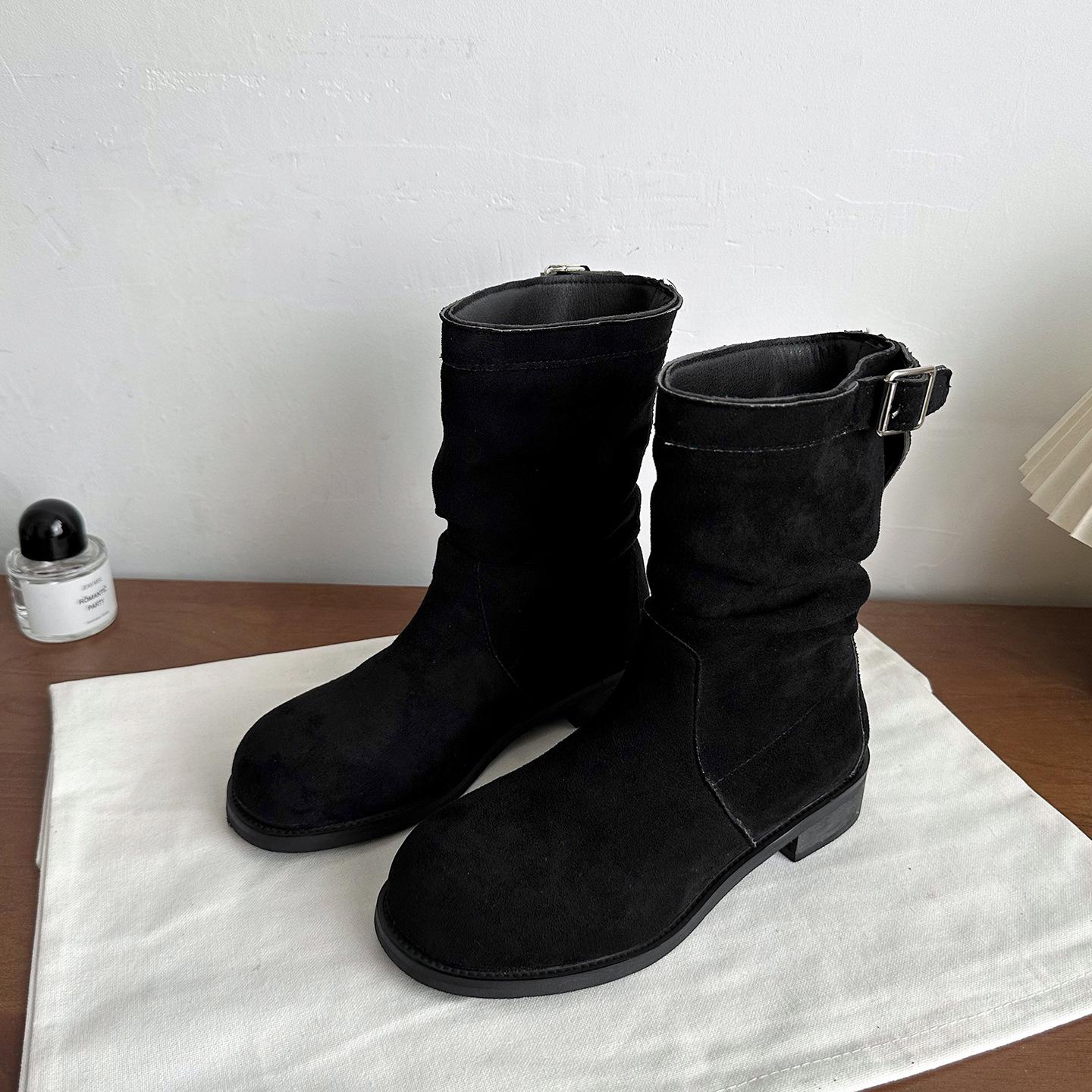 

Retro short boots women s 2025 autumn and winter new versatile medium tube knight stacking boots flat-bottomed sleeve suede Martin boots 40 чёрный